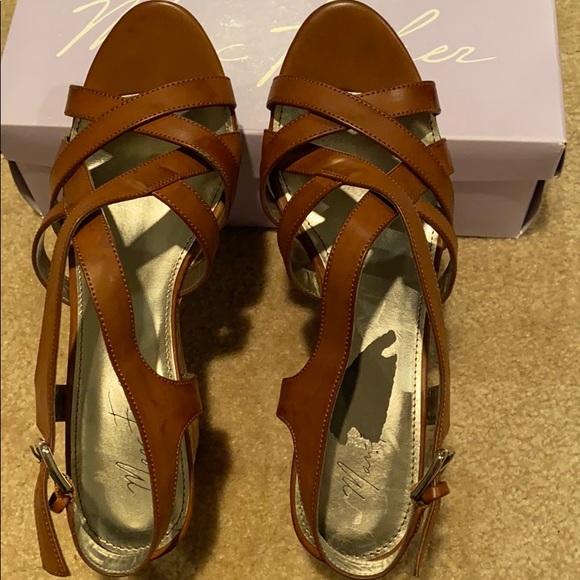 Never Worn* Marc Fisher Gleena Wedges - Picture 4 of 5
